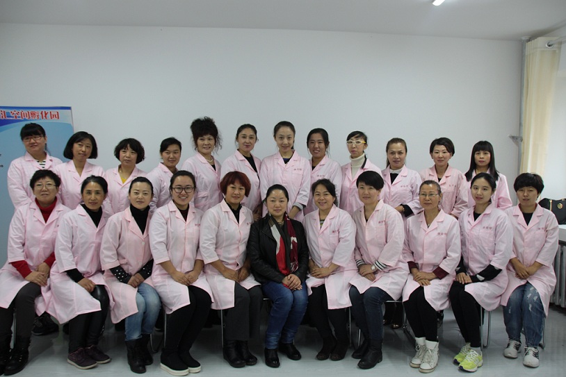 哈尔滨康奇特培训育婴师毕业学员